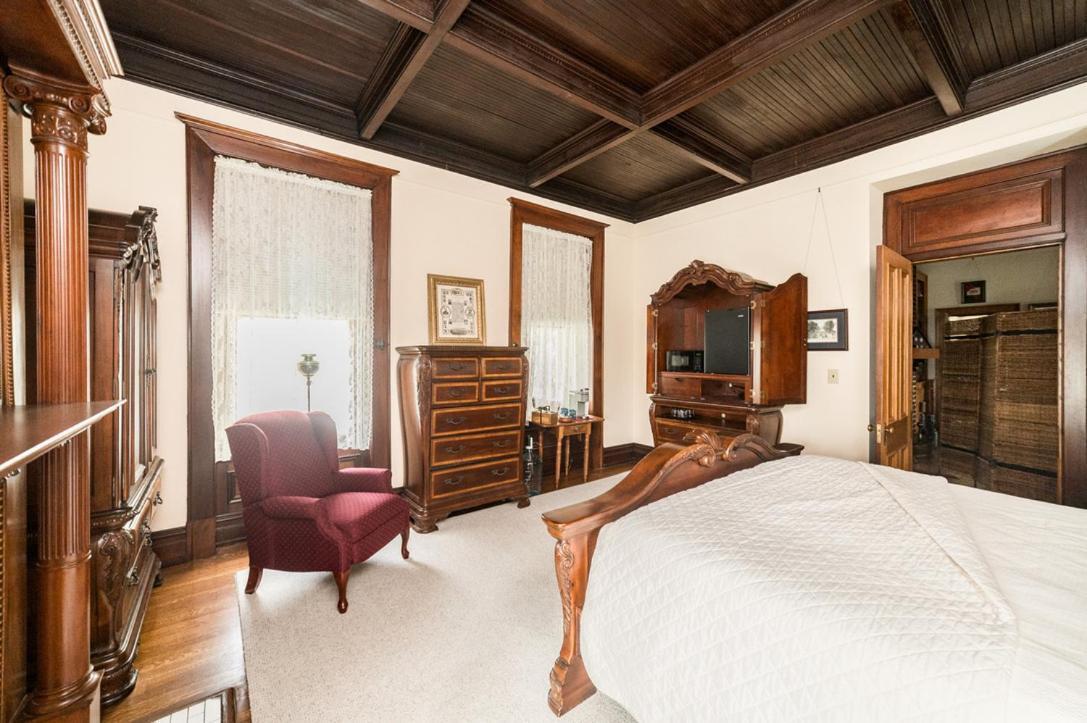 Hotel One Of These Nights - King Sized Bed - Sleeps 2 Lynchburg Exteriér fotografie